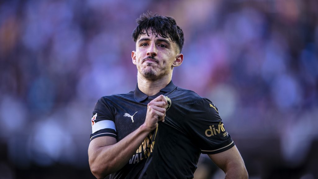 Diego López, celebrando un gol