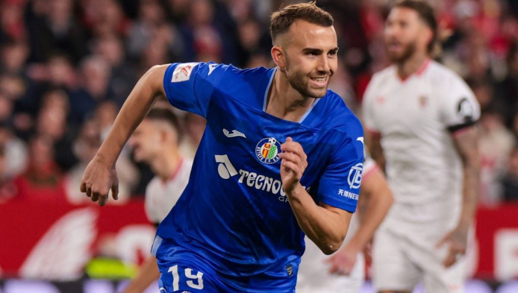 Borja Mayoral celebrando un gol - Asesorías Fantasy