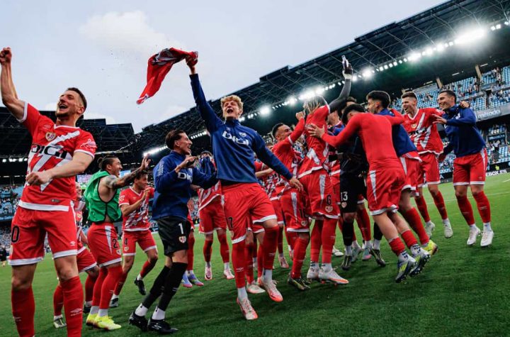 El Rayo Vallecano celebrando una victoria - Cordon Press