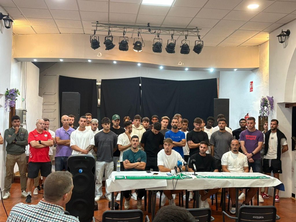La plantilla del Juventud de Torremolinos || Málaga Hoy