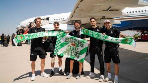 Jugadores antes de subir al avión