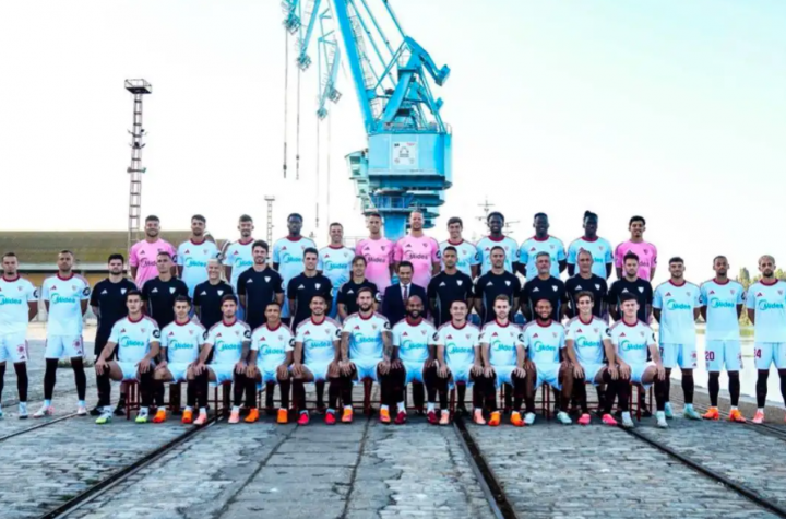Imagen oficial Plantilla Sevilla FC 2025/2026