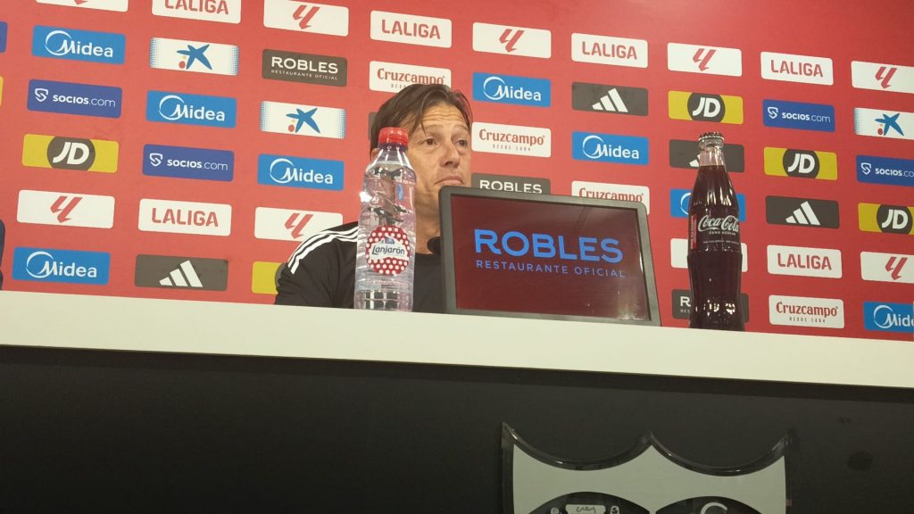 Almeyda en rueda de prensa hoy.