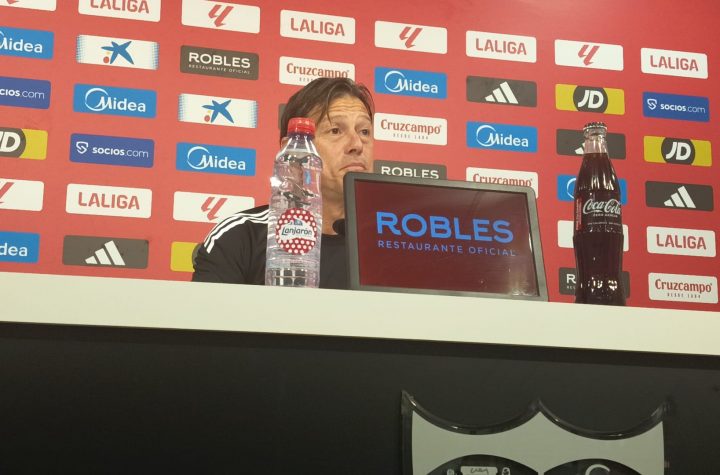 Almeyda en rueda de prensa hoy.